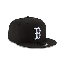 Load image into Gallery viewer, Boston Red Sox New Era 9Fifty Snapback Black/White