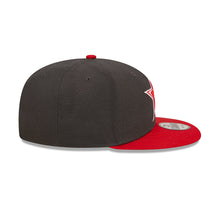 Load image into Gallery viewer, Dallas Cowboys New Era 9Fifty Steel Clouds Grey &amp; Scarlet Red Snapback Hat