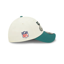 Load image into Gallery viewer, Philadelphia Eagles New Era 39Thirty Flex Fit Hat