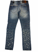 Load image into Gallery viewer, Distressed Jean