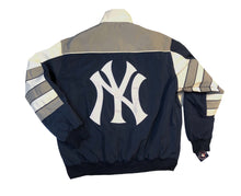Load image into Gallery viewer, New York Yankees Reversible Jacket